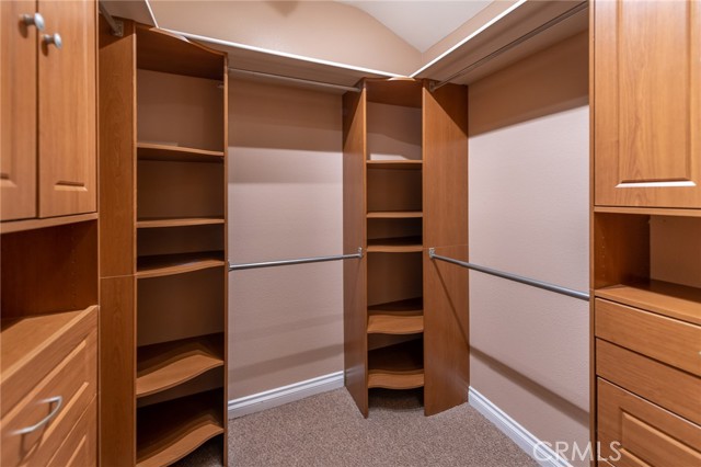 Cfb95ded 9a22 4013 9787 7c00b0e9682a