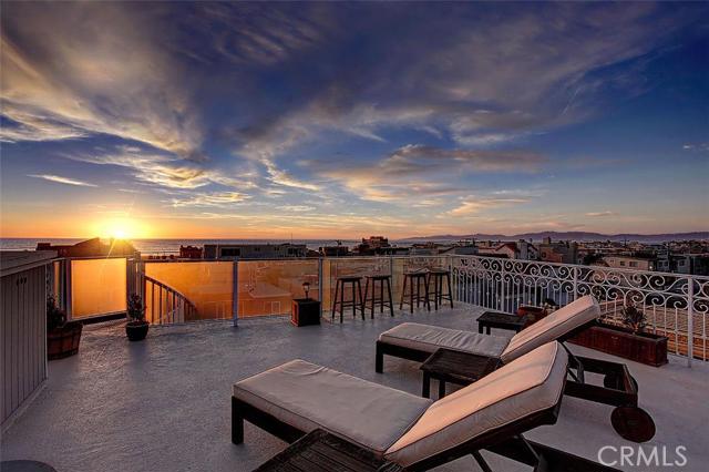 304 Manhattan Avenue, Hermosa Beach, California 90254, 2 Bedrooms Bedrooms, ,2 BathroomsBathrooms,Residential,Sold,Manhattan,SB16026899