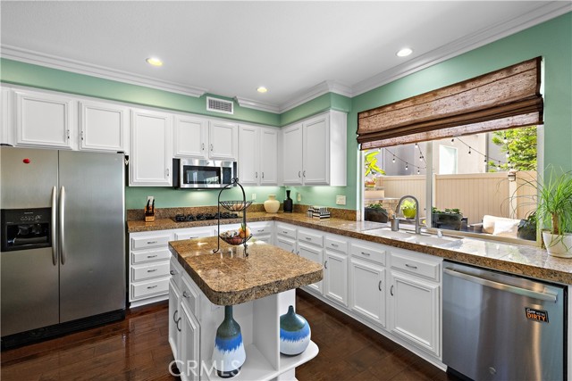 Detail Gallery Image 11 of 41 For 5 Lyon Ridge, Aliso Viejo,  CA 92656 - 5 Beds | 3 Baths