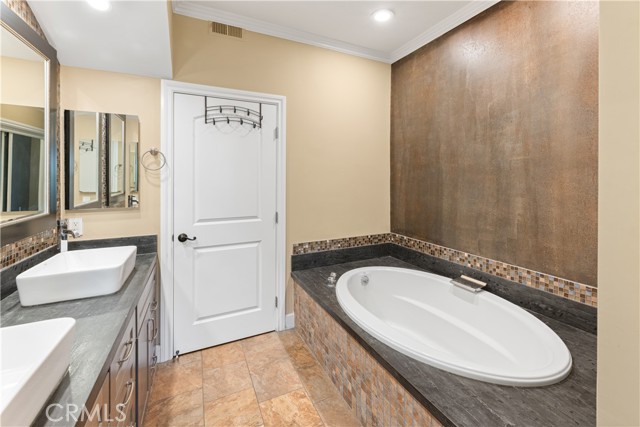 Detail Gallery Image 19 of 46 For 117 Timbre, Rancho Santa Margarita,  CA 92688 - 2 Beds | 2 Baths