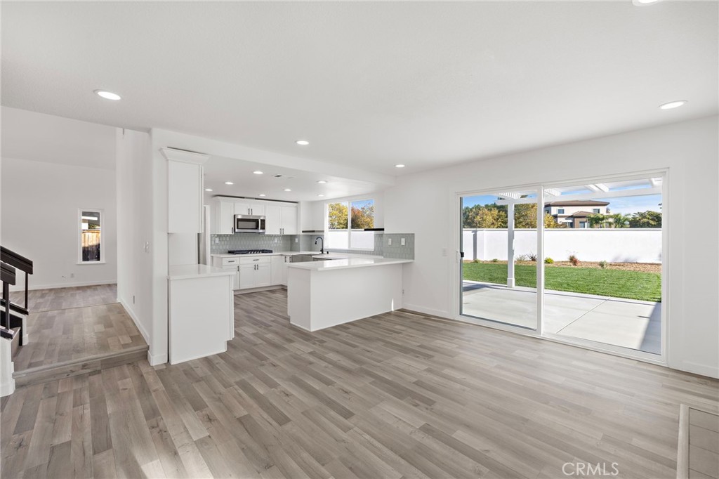 MLS #OC25270528 image #9