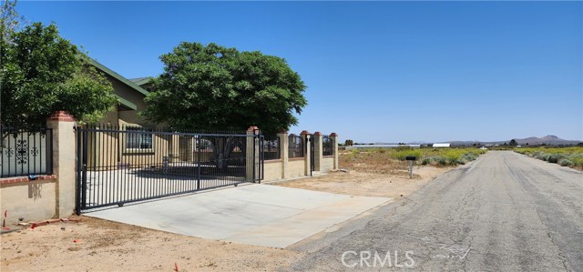 Detail Gallery Image 12 of 45 For 7349 Dogwood Ave, California City,  CA 93505 - 3 Beds | 2 Baths