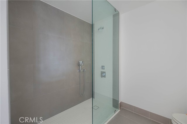 Detail Gallery Image 14 of 40 For 2608 Honolulu Ave #210,  Montrose,  CA 91020 - 2 Beds | 2 Baths
