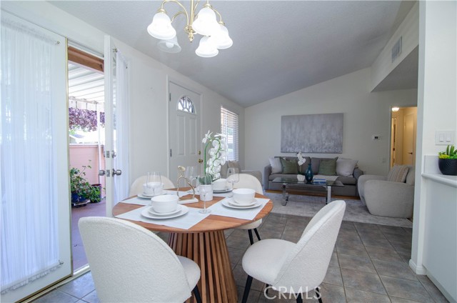 19152 Avenue Of The Oaks, Newhall CA: https://media.crmls.org/medias/cfbb78ce-c1c7-496a-8d2b-6501f0e8cb8b.jpg