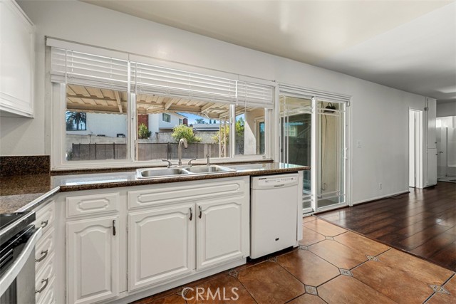 Detail Gallery Image 17 of 31 For 238 Tanforan, Diamond Bar,  CA 91765 - 4 Beds | 2 Baths