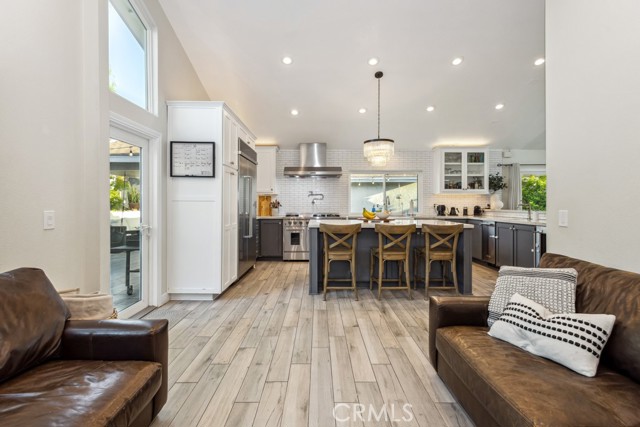 2176 N Pami Circle, Orange CA: https://media.crmls.org/medias/cfbc00c0-b52f-402a-95c2-b7d2ee7caa95.jpg