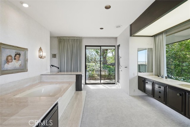 Image 27 of 66 For 100 Saddleback