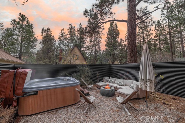 Detail Gallery Image 4 of 51 For 325 E Barker, Big Bear City,  CA 92314 - 2 Beds | 2 Baths