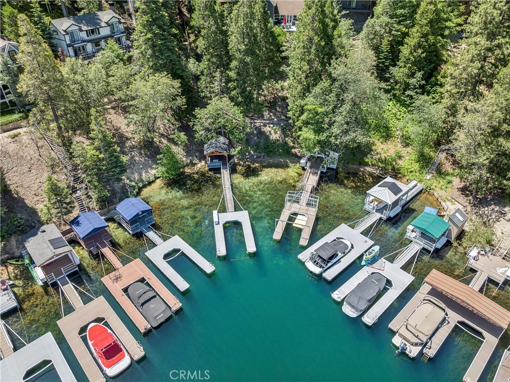 https://media.crmls.org/medias/cfbdbee7-7d6e-4dd1-b601-e24b802568f9.jpg?preset=X-Large