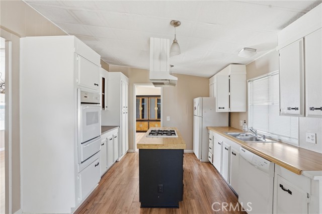 Detail Gallery Image 7 of 25 For 1203 via Asueto, Santa Maria,  CA 93454 - 2 Beds | 2 Baths