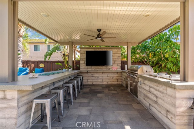 14131 Apple Grove Court, Eastvale CA: https://media.crmls.org/medias/cfbeee59-7899-49ed-8ec1-1e8e82e0a614.jpg