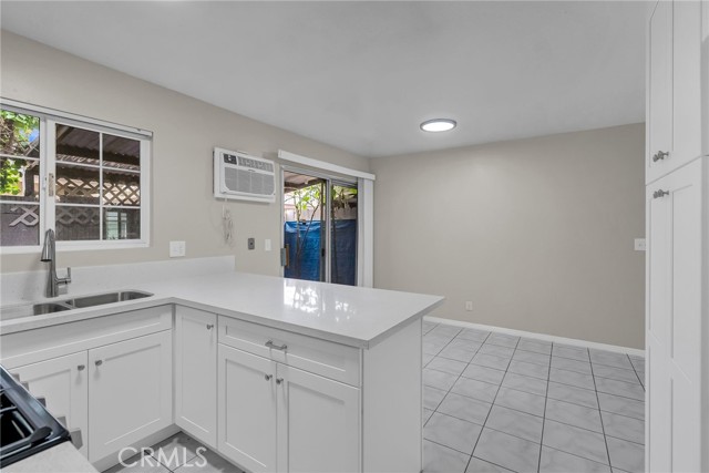 Detail Gallery Image 5 of 28 For 1302 W Lido Pl #2,  Anaheim,  CA 92801 - 2 Beds | 1 Baths