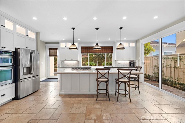 Detail Gallery Image 12 of 36 For 802 Carnaros, San Clemente,  CA 92672 - 5 Beds | 4 Baths