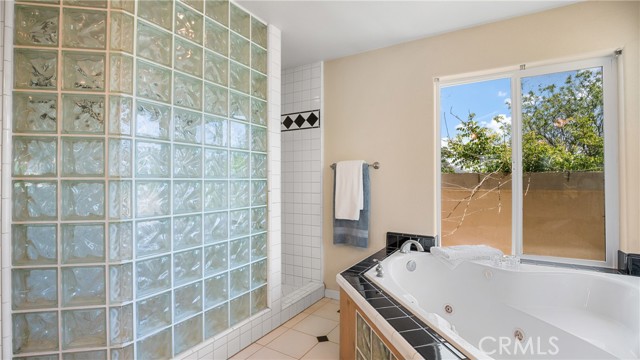Detail Gallery Image 18 of 71 For 12285 High Valley Rd, Clearlake Oaks,  CA 95423 - 4 Beds | 3 Baths
