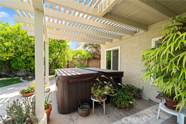 23761 Singapore Street, Mission Viejo CA: https://media.crmls.org/medias/cfc16b07-500f-46b3-abd4-067bddeb3036.jpg