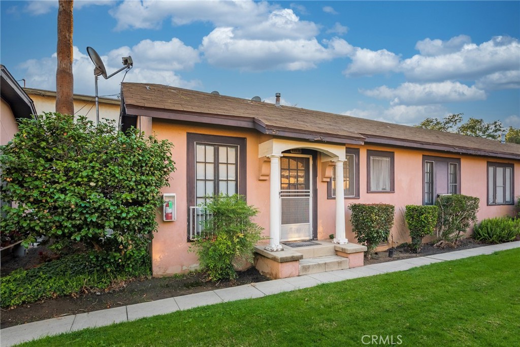 415 Riverdale DriveGlendale img 1