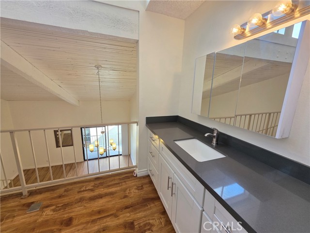 Detail Gallery Image 10 of 16 For 5460 White Oak Ave #H310,  Encino,  CA 91316 - 1 Beds | 1/1 Baths
