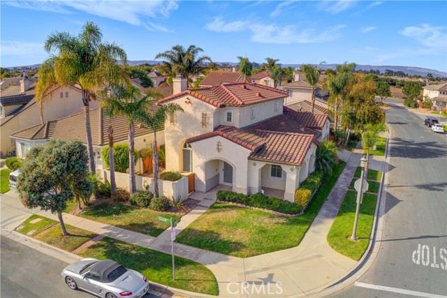 Detail Gallery Image 2 of 32 For 2501 Ellen Lane, Santa Maria,  CA 93455 - 3 Beds | 2 Baths