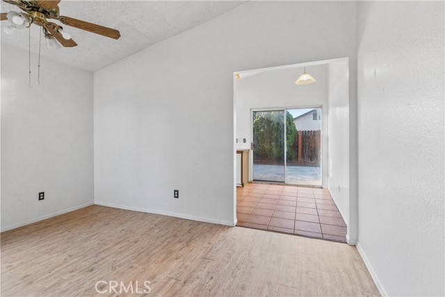 Detail Gallery Image 9 of 36 For 13840 San Gorgonio Rd, Victorville,  CA 92392 - 3 Beds | 2 Baths