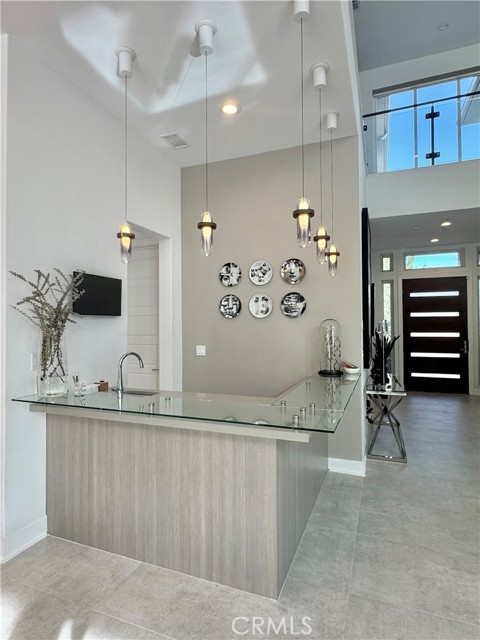 20401 W Aberdeen Lane, Porter Ranch CA: https://media.crmls.org/medias/cfc4b5a5-fd2c-4fb2-bc13-59cb06cf3bfe.jpg