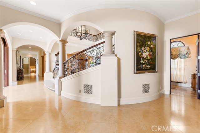 64 Laurel Drive, Rancho Palos Verdes CA: https://media.crmls.org/medias/cfc4fd89-2355-4c82-bd77-ba9953c334fb.jpg