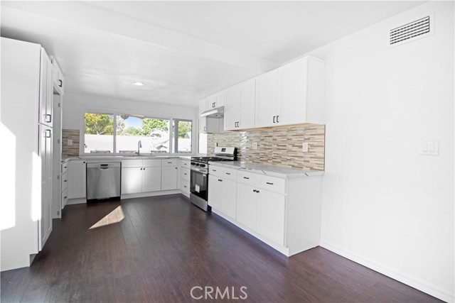 4092 Odessa Drive, Yorba Linda CA: https://media.crmls.org/medias/cfc53014-195a-4e2b-8c78-bb124ccd6bf4.jpg