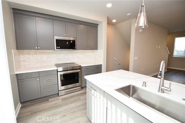 Detail Gallery Image 20 of 40 For 1487 Skyline Lane, San Pedro,  CA 90732 - 3 Beds | 3/1 Baths