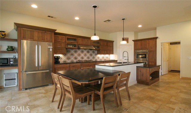 23641 ROSE QUARTZ Drive, Perris CA: https://media.crmls.org/medias/cfc6d24b-7ef2-4ae9-aeee-0d96fadf35e3.jpg