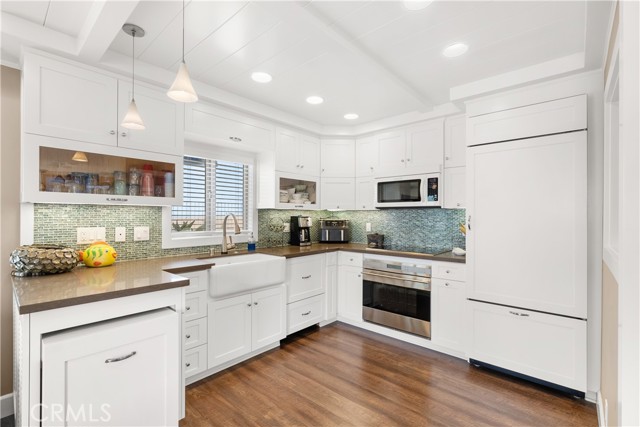 711 Pacific Coast, Huntington Beach CA: https://media.crmls.org/medias/cfc718eb-db39-4e28-a444-ec1c4c9975fd.jpg