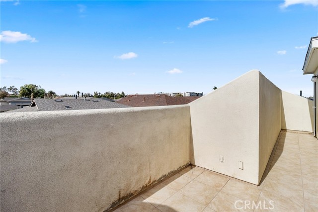 Detail Gallery Image 18 of 26 For 18739 Chapel Ln, Huntington Beach,  CA 92646 - 3 Beds | 2/1 Baths