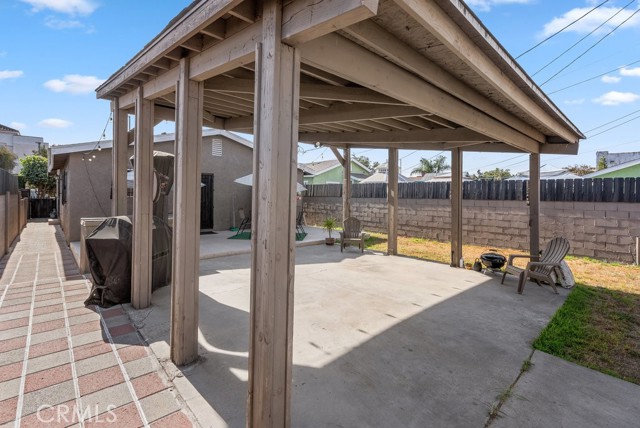 1417 W Gage Avenue, Los Angeles CA: https://media.crmls.org/medias/cfc7f629-8a62-4f65-a310-7ec87255563f.jpg
