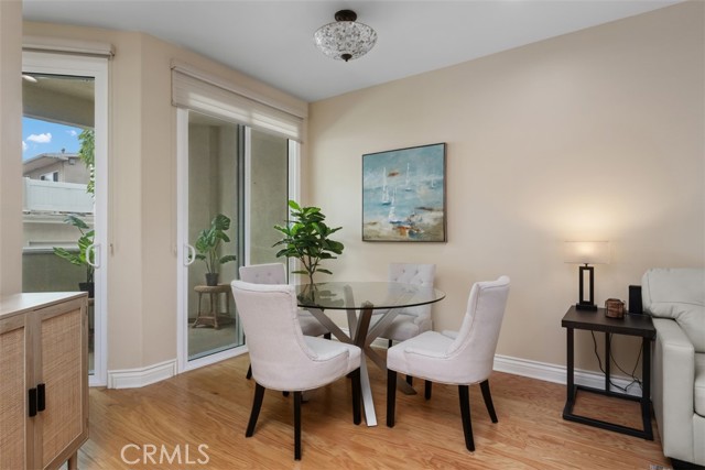 Detail Gallery Image 9 of 23 For 2101 E 15th St #7,  Newport Beach,  CA 92663 - 2 Beds | 1/1 Baths