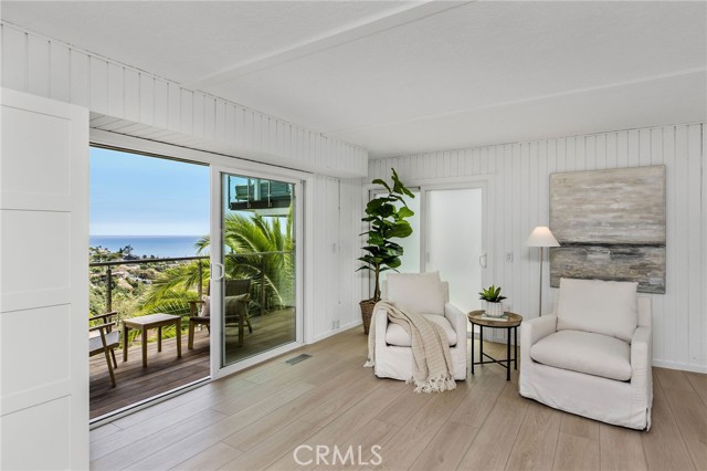 1385 Terrace Way, Laguna Beach CA: https://media.crmls.org/medias/cfca02a8-238f-44f7-97bb-e382e956b2bb.jpg