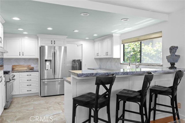 Detail Gallery Image 4 of 27 For 2630 Maple Ave, Morro Bay,  CA 93442 - 3 Beds | 3 Baths