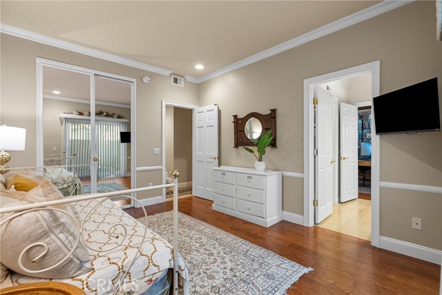 19222 Mayall Street, Northridge CA: https://media.crmls.org/medias/cfca5c42-755c-41b5-8702-7a0e827523bf.jpg