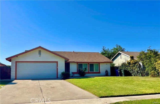 16135 Reed Court, Fontana CA: https://media.crmls.org/medias/cfca803e-3004-47b0-b4a1-c93a5923b5e4.jpg