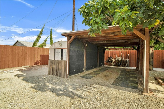 8666 Keokuk Avenue, Winnetka CA: https://media.crmls.org/medias/cfcb898b-f9c6-4508-883a-13e350fd47ce.jpg