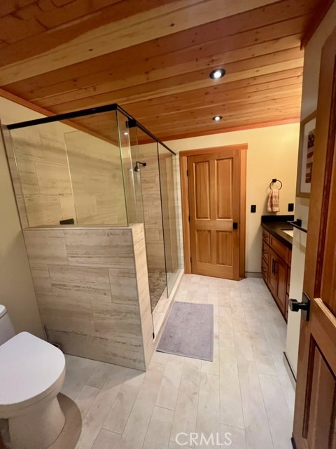 Image 11 of 28 For 20820 Elderberry Way