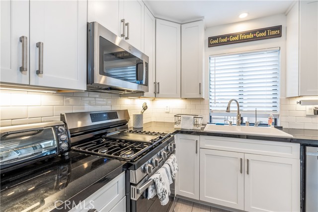 Image 12 of 28 For 40 Seabird Court 36