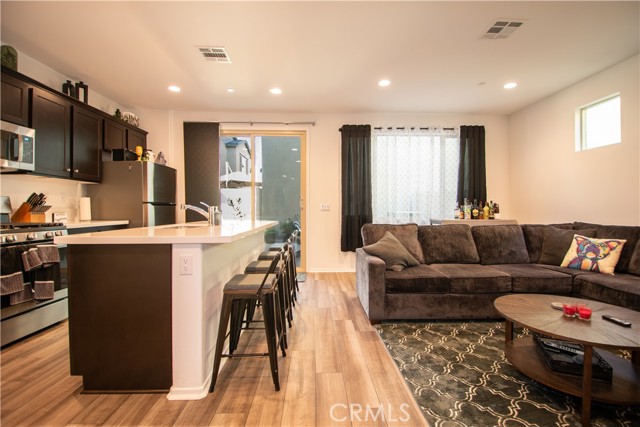 Detail Gallery Image 13 of 38 For 29392 Tourmaline Way, Winchester,  CA 92596 - 3 Beds | 2/1 Baths