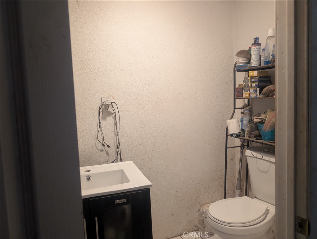 https://media.crmls.org/medias/cfccd82c-3fe7-41e0-b911-d2da7d0f77e0.jpg?preset=X-Large
