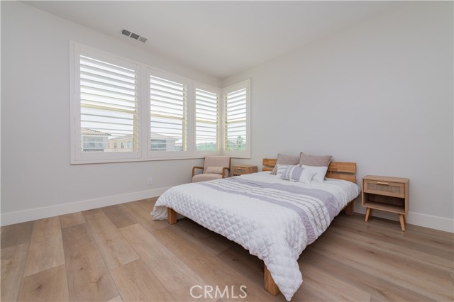53 Lunar, Irvine CA: https://media.crmls.org/medias/cfcd2811-de63-4498-be54-be99acb39de4.jpg