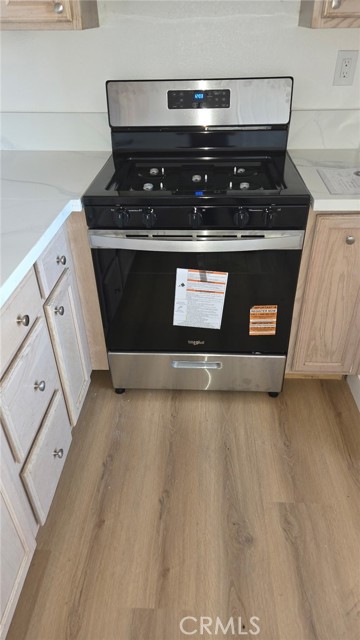 Detail Gallery Image 14 of 21 For 22133 Thunderbird, Apple Valley,  CA 92307 - 2 Beds | 1 Baths