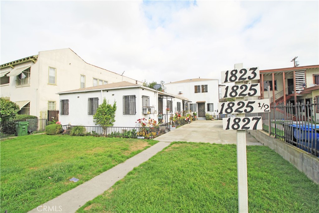 4-unit property nestled within the vibrant community of Leimert Park area of  Los Angeles, CA. Boasting a collection of four spacious 1-bedroom, 1-bathroom units,  With one unit vacant perfect owner occupied possibility. Units are well maintained with long term tenants.  Close to the LA Coliseum and the new LA FC Stadium, offering convenience and entertainment.