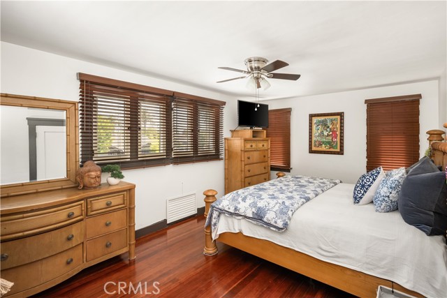 Detail Gallery Image 34 of 74 For 2815 E 5th St, Long Beach,  CA 90814 - 3 Beds | 2 Baths