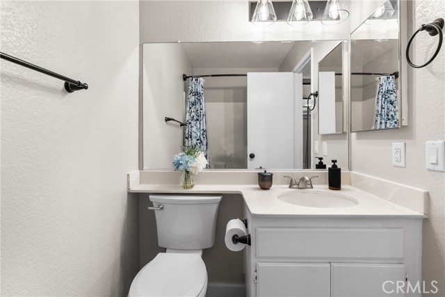 Detail Gallery Image 28 of 42 For 25114 Steinbeck #C,  Stevenson Ranch,  CA 91381 - 2 Beds | 2/1 Baths