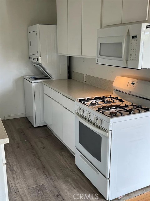 Detail Gallery Image 20 of 21 For 2302 Oak St, Santa Monica,  CA 90405 - – Beds | – Baths