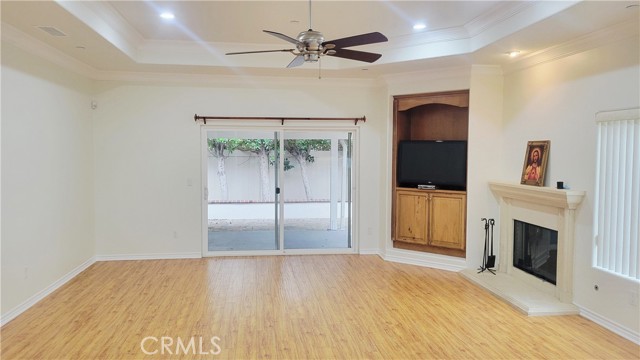 Detail Gallery Image 11 of 25 For 21346 Blackhawk St, Chatsworth,  CA 91311 - 5 Beds | 4 Baths