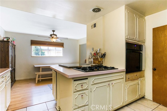 Detail Gallery Image 10 of 25 For 2234 Avalon St, Costa Mesa,  CA 92627 - 3 Beds | 2 Baths