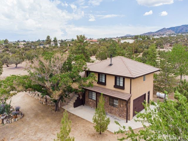 Detail Gallery Image 1 of 25 For 984 Pinon Rd, Pinon Hills,  CA 92372 - 3 Beds | 2/1 Baths